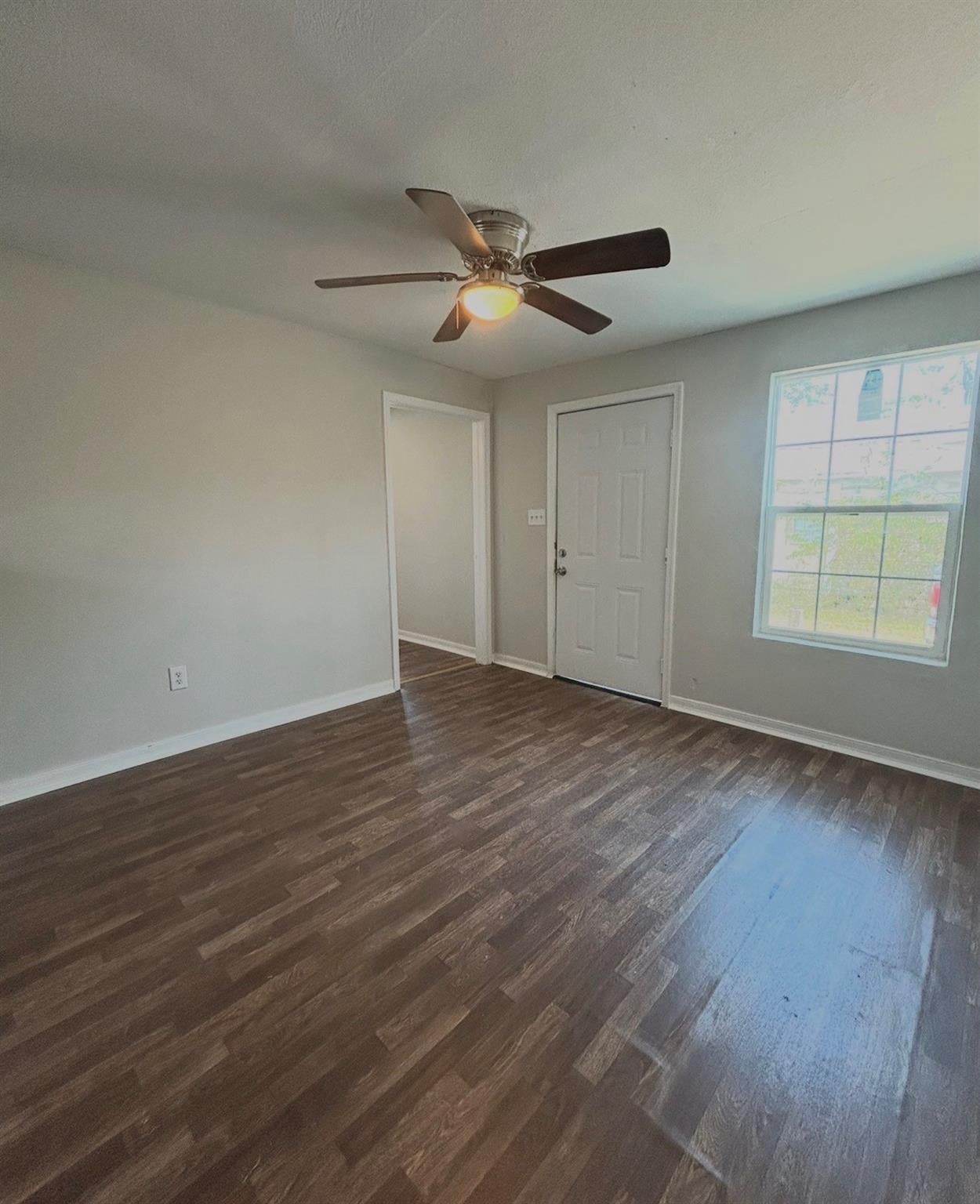 727 W 6th Unit 1 Street