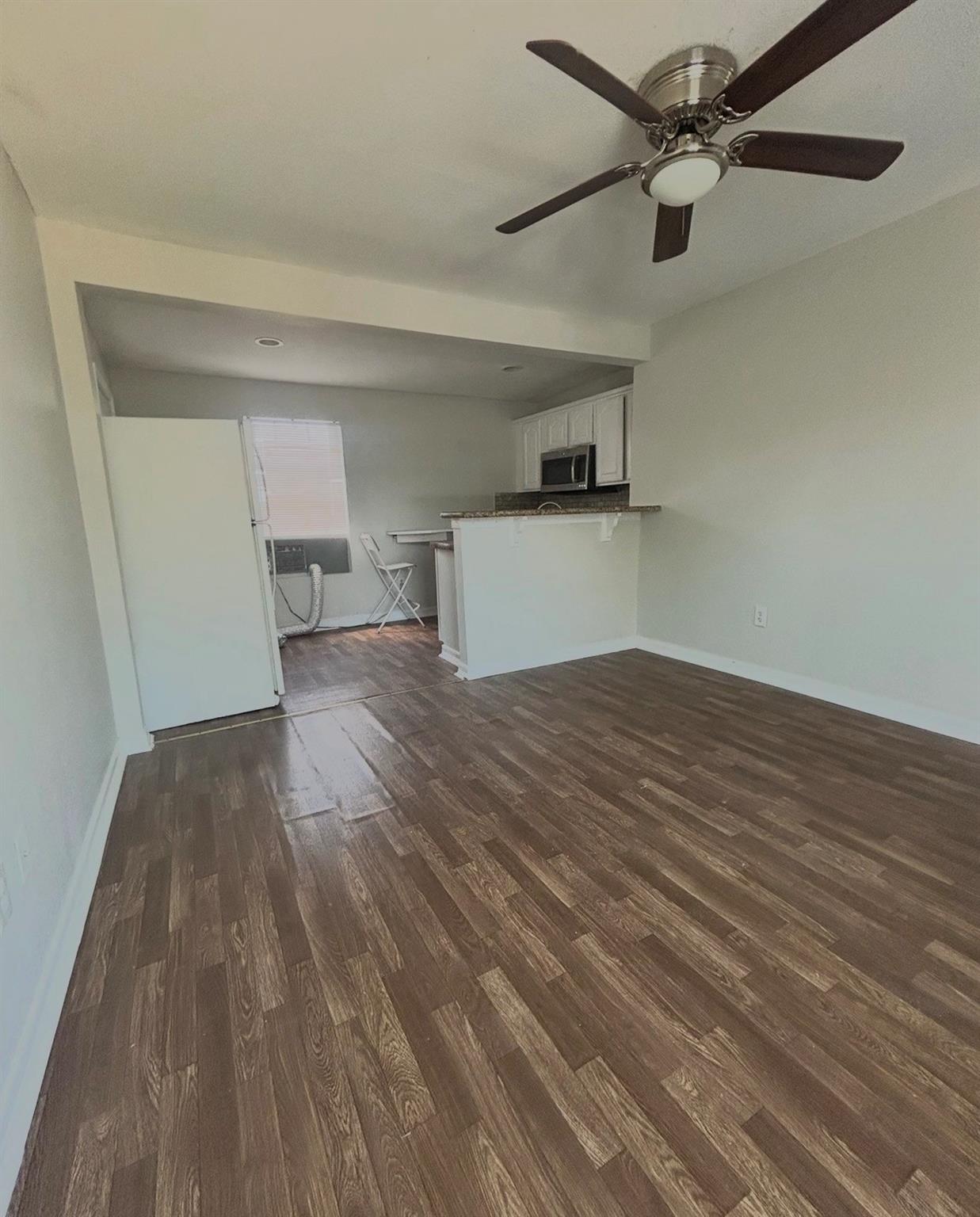 727 W 6th Unit 1 Street