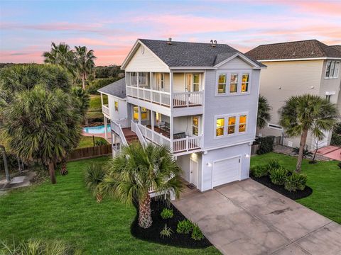 Photo of 13414 Binnacle Way, Galveston, TX 77554 (MLS # 46511652)