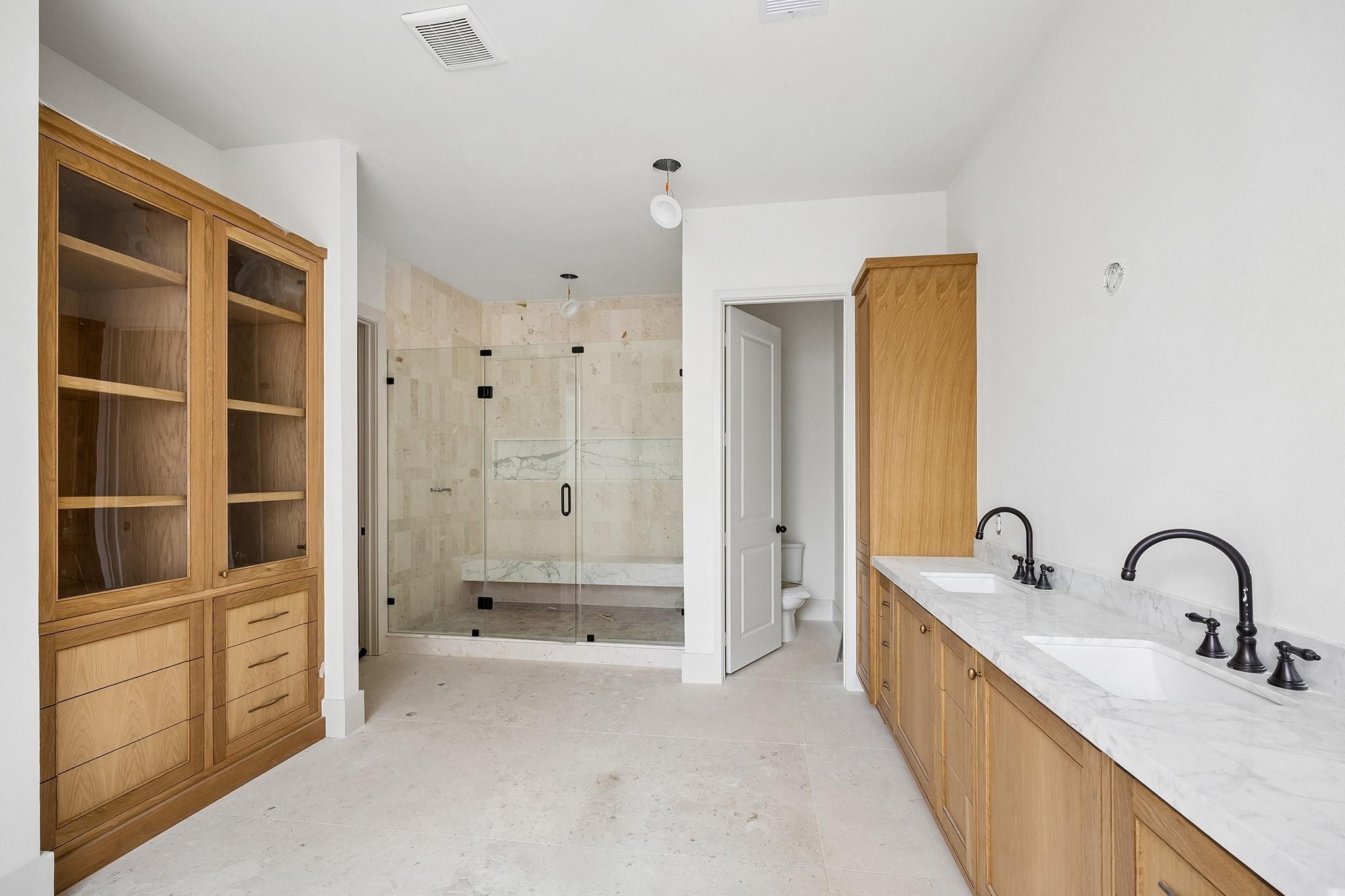 Houston, Texas, 77079, United States, 4 Bedrooms Bedrooms, ,4 BathroomsBathrooms,Residential,Active,2044542