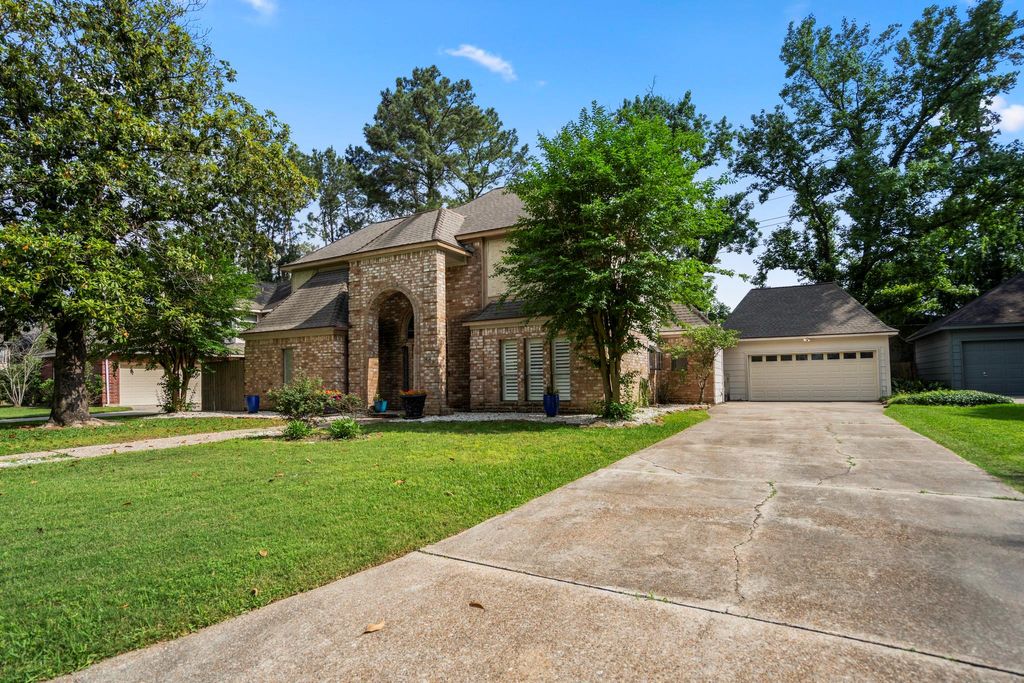 Photo of 407 Champion Lake Drive, Spring, TX 77380 (MLS # 16639244)