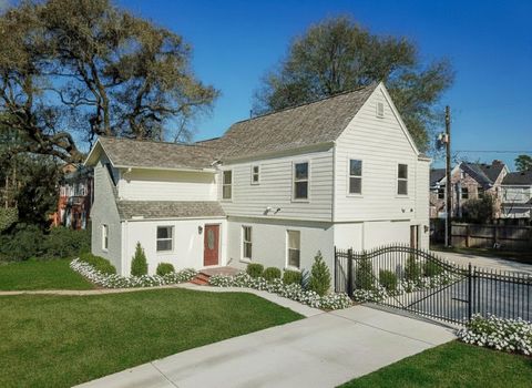 Photo of 3415 Southmore Boulevard, Houston, TX 77004 (MLS # 5094689)