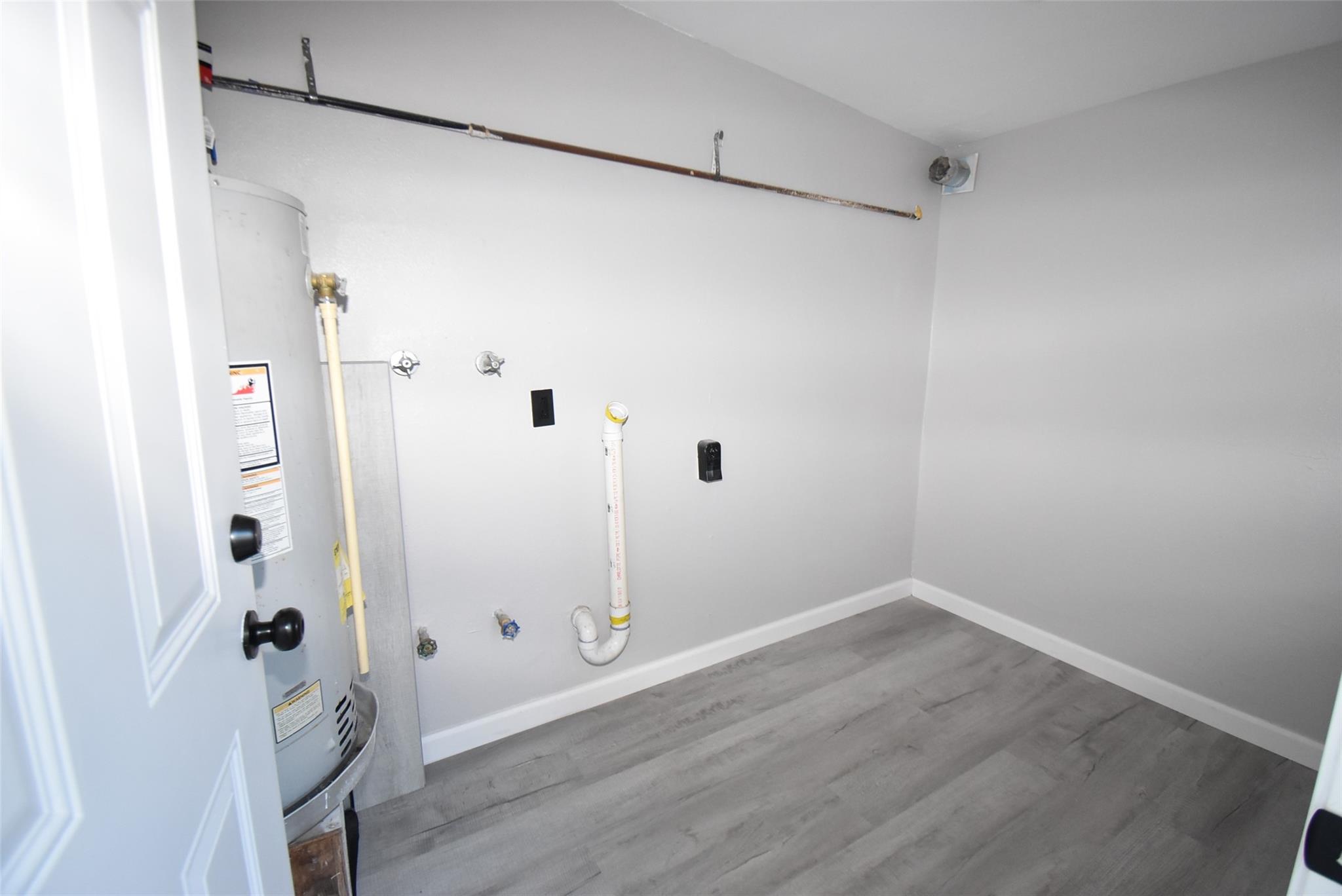 16587 El Camino Real