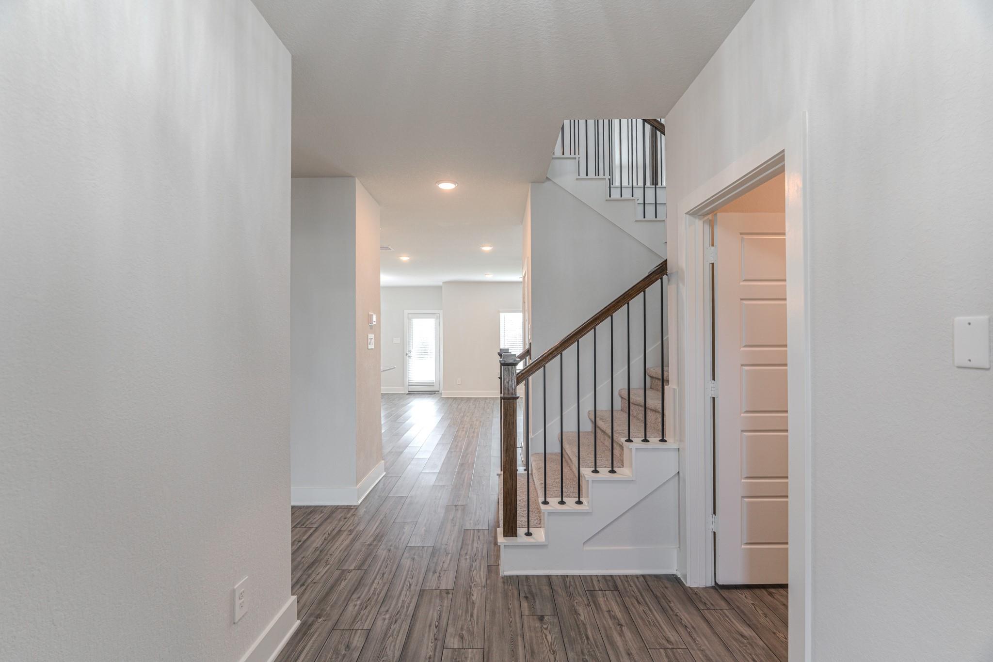 10294 S Goshawk Trail