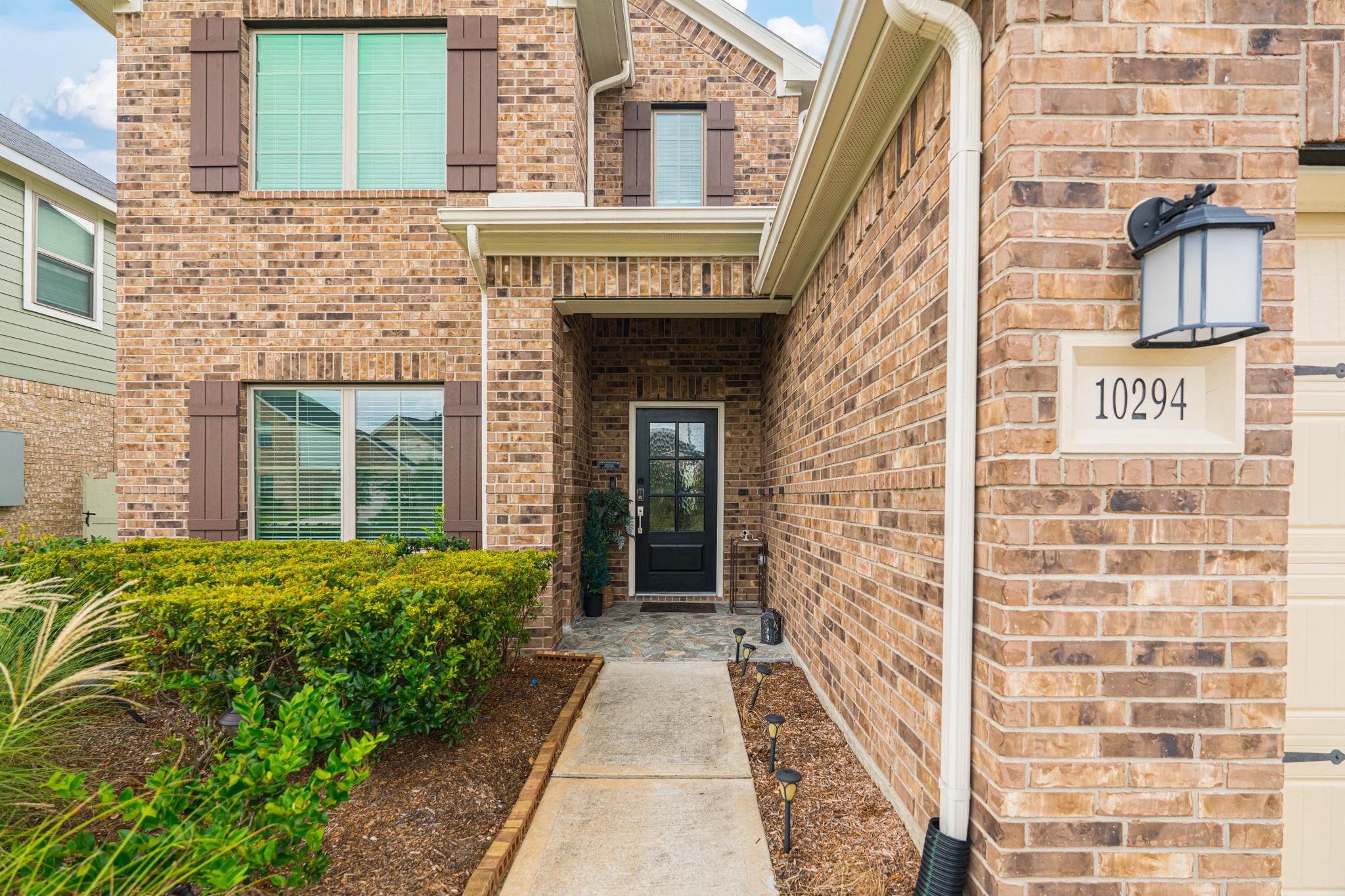 10294 S Goshawk Trail