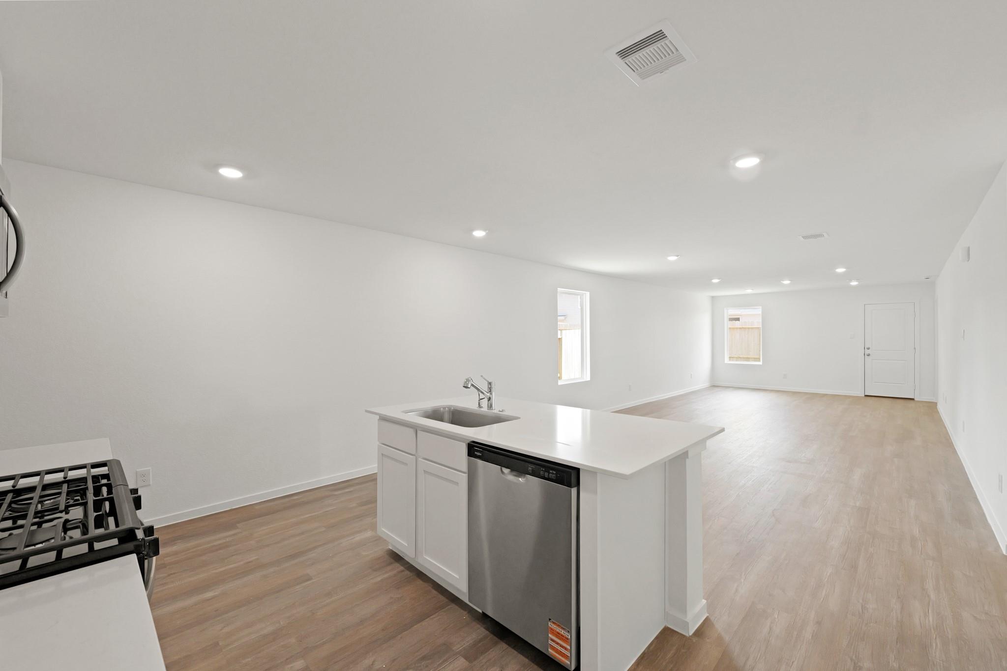 40962 Seasoned Oak Lane