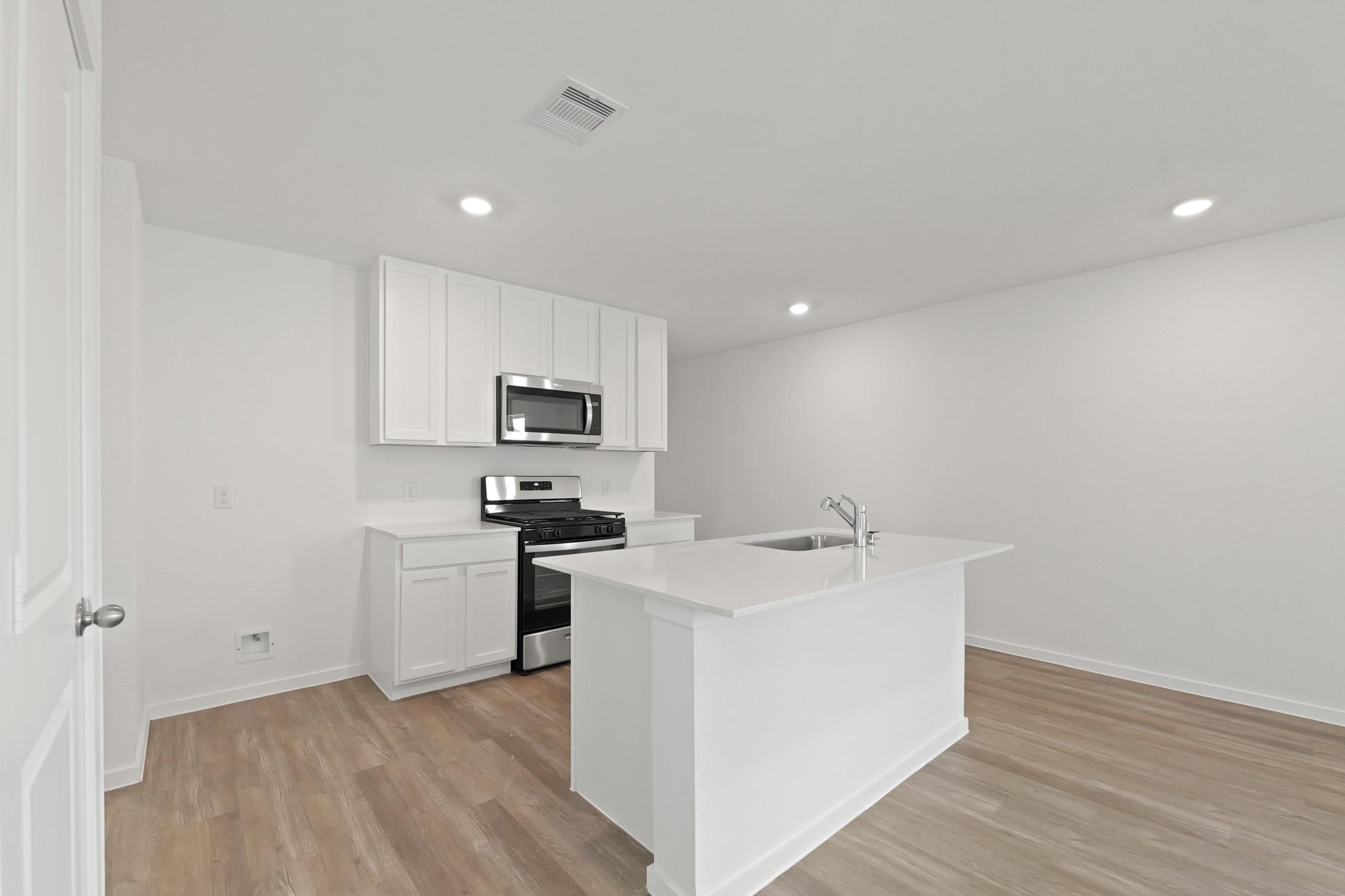 40962 Seasoned Oak Lane