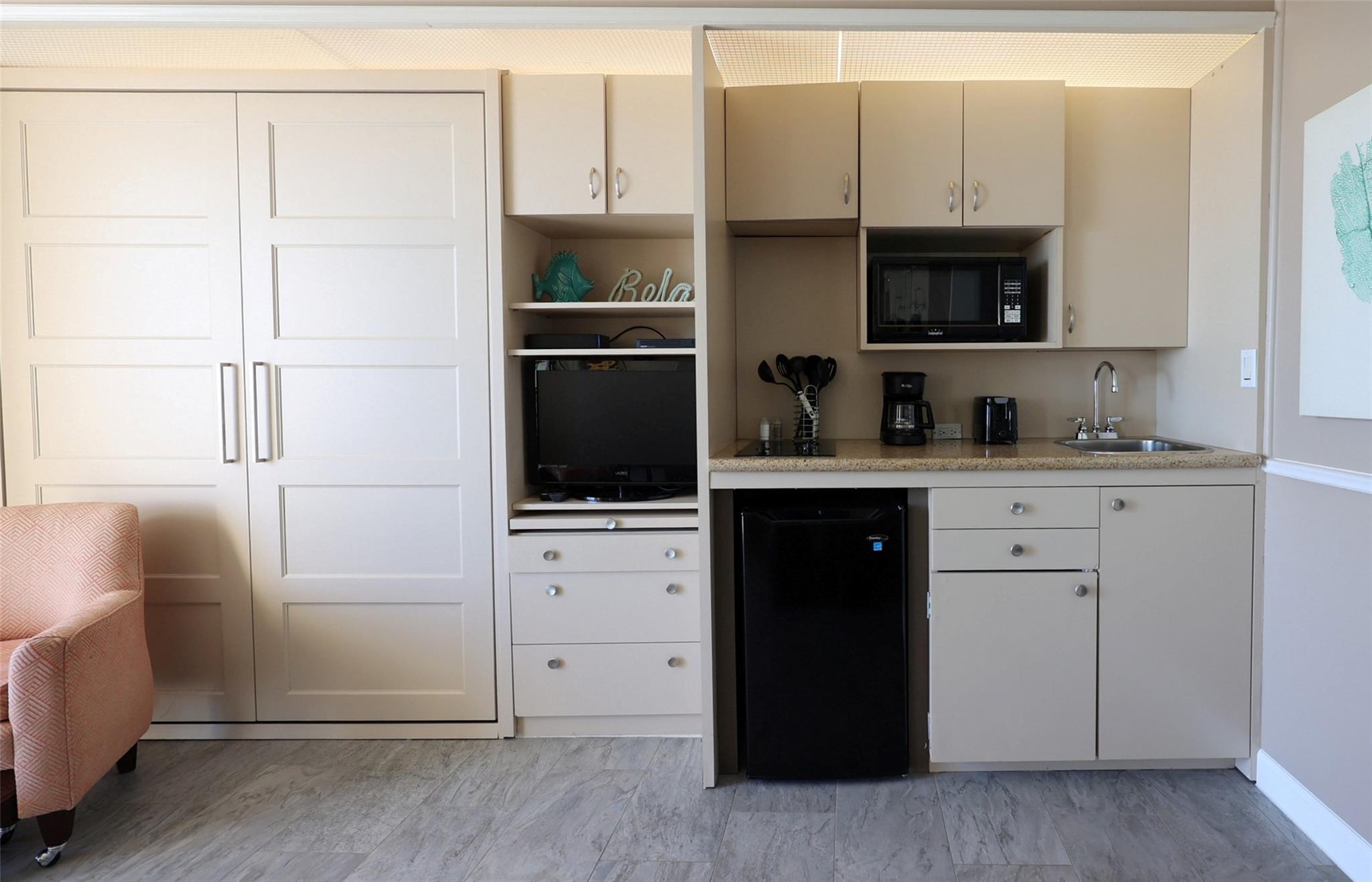 5220 Seawall Boulevard 738D