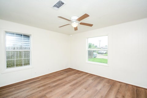 Tiny photo for 1302 Lamesa Avenue, Pasadena, TX 77506 (MLS # 30589037)