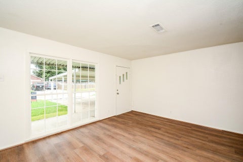 Tiny photo for 1302 Lamesa Avenue, Pasadena, TX 77506 (MLS # 30589037)