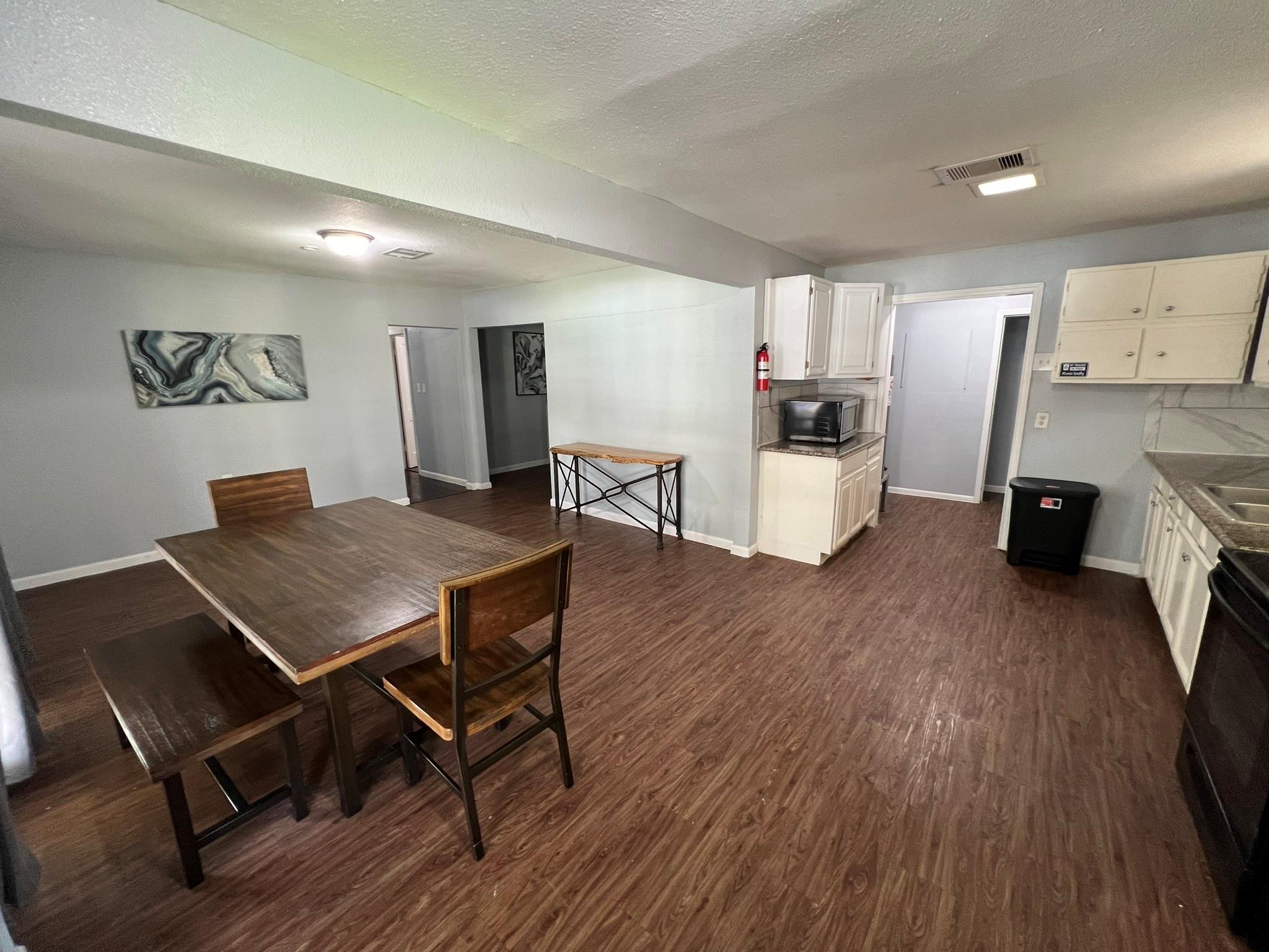 1005 Bank Drive