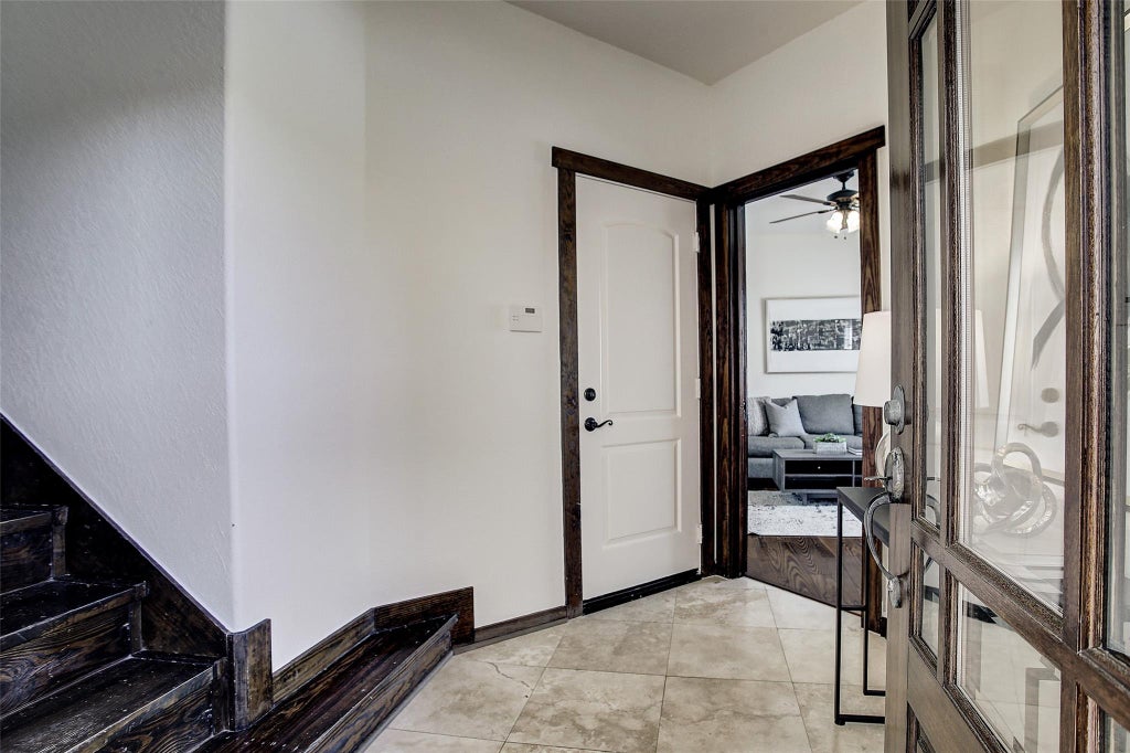 Photo of 1426 W 21st Street #E, Houston, TX 77008 (MLS # 11713638)