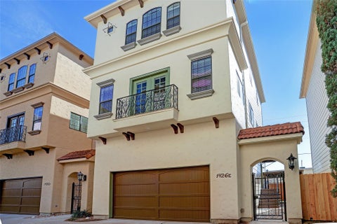 Photo of 1426 W 21st Street #E, Houston, TX 77008 (MLS # 11713638)