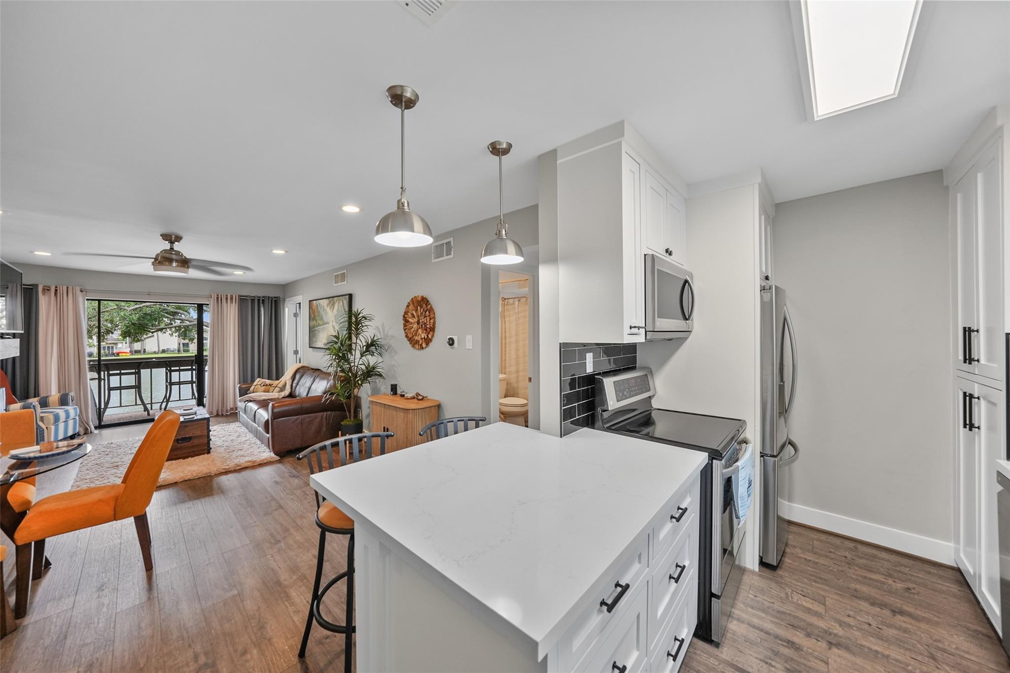 12100 Melville Drive 6