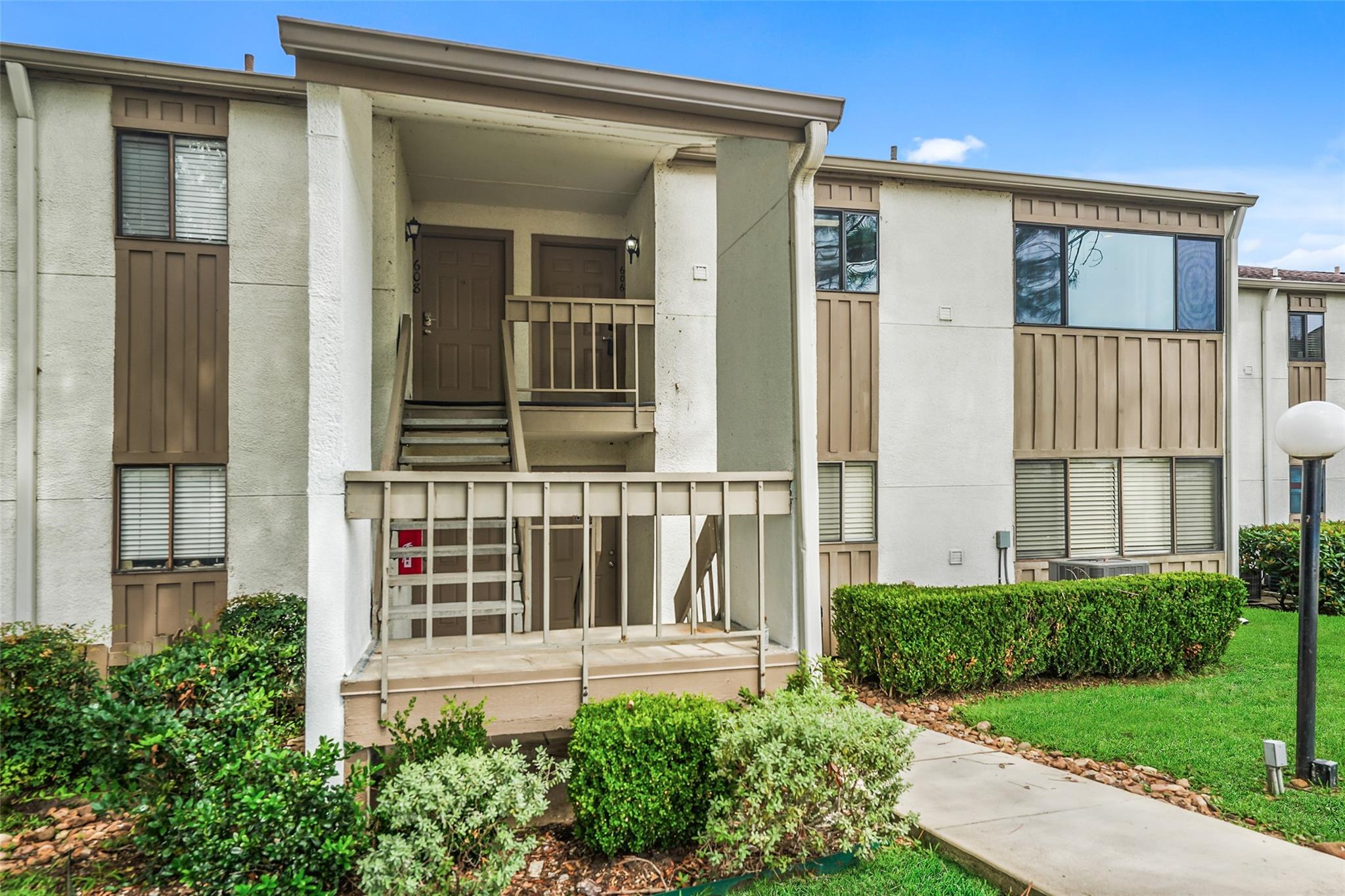 12100 Melville Drive 6