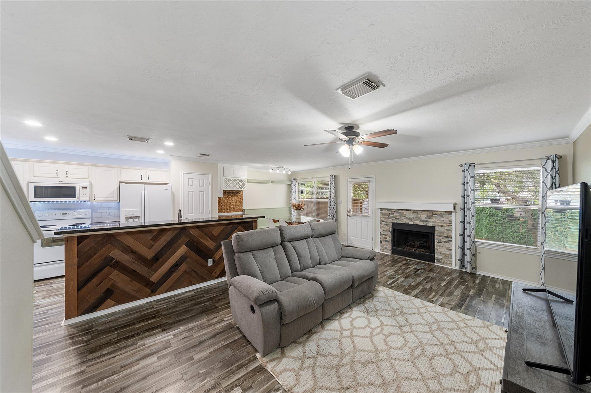 38 Wineberry Place