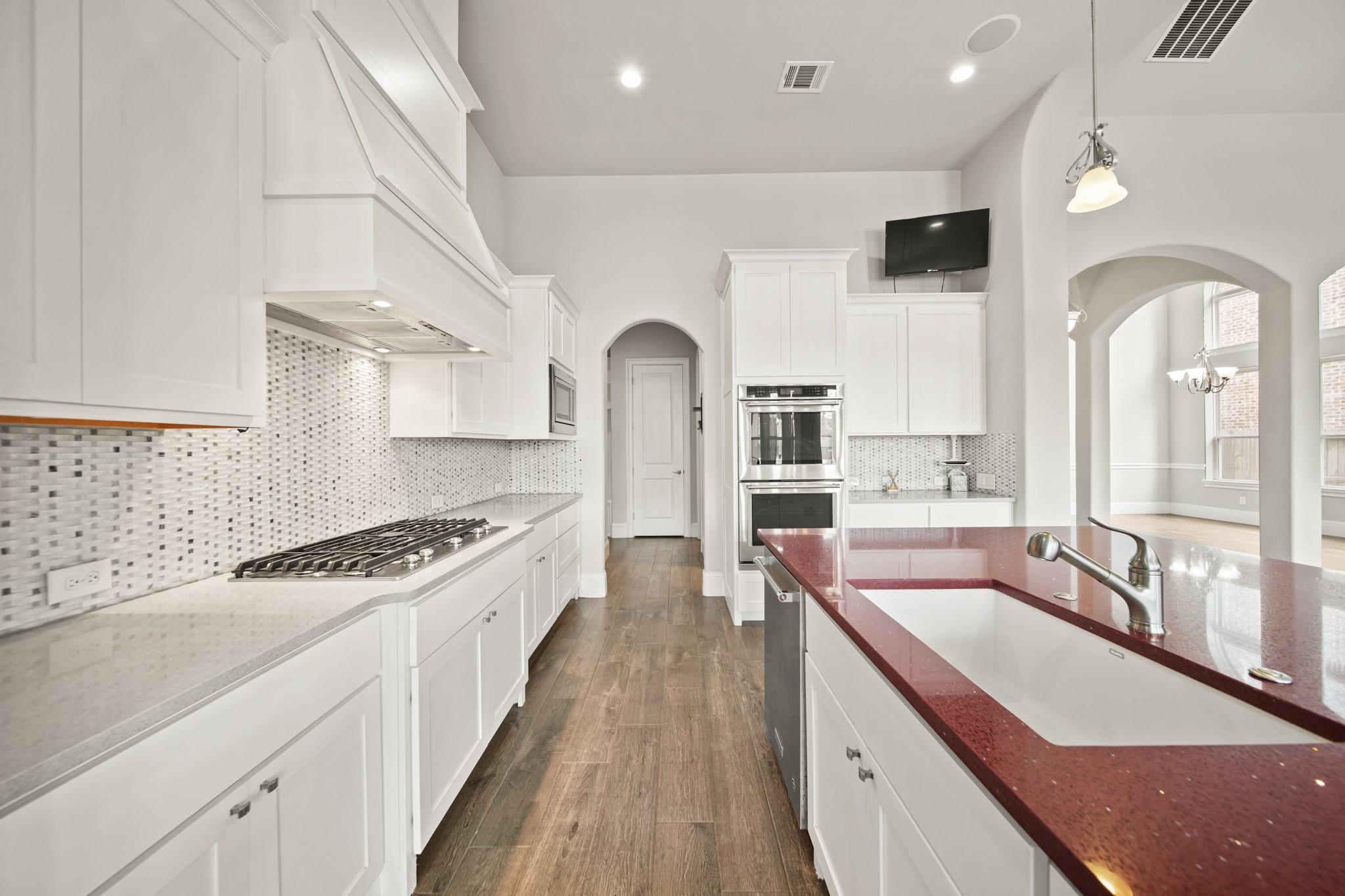 9502 Plaza Terrace Drive