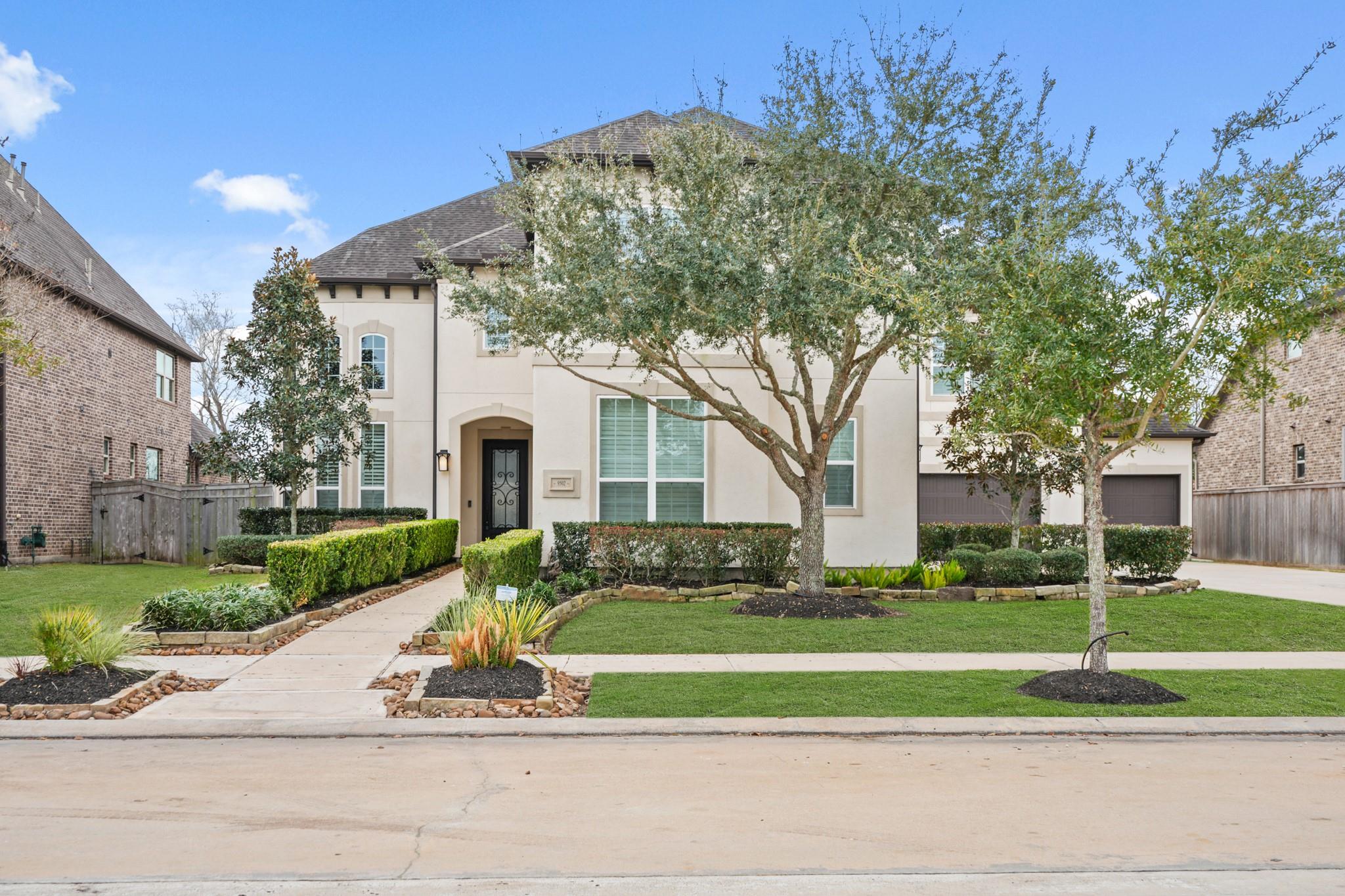 9502 Plaza Terrace Drive