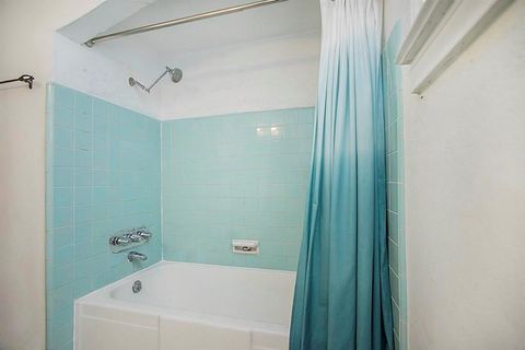 Photo of 1843 Branard St #A, Houston, TX 77098 (MLS # 4257826) Photo of 1843 Branard St #A, Houston, TX 77098 (MLS # 4257826)
