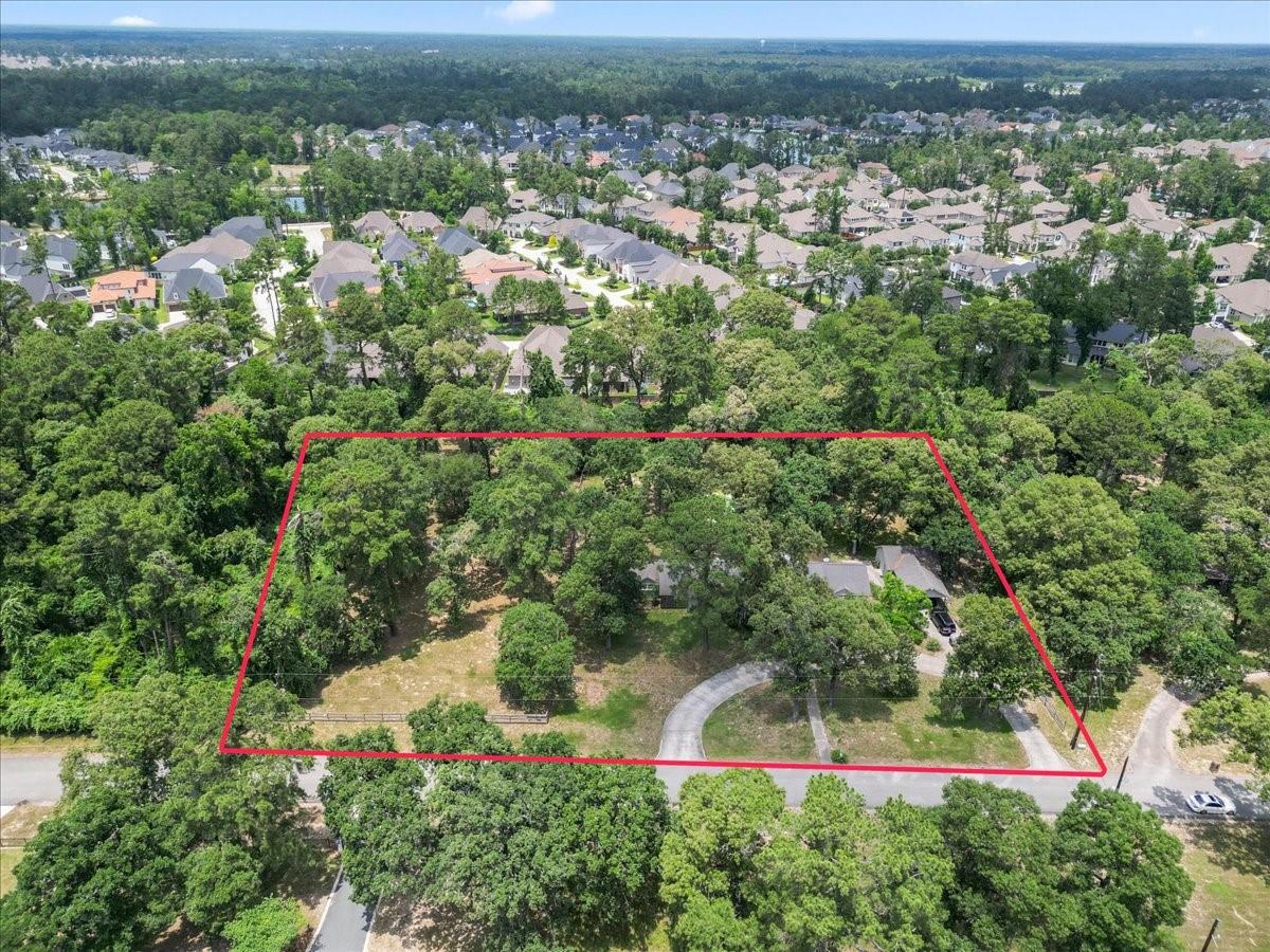 9502 Rolling Oaks Drive