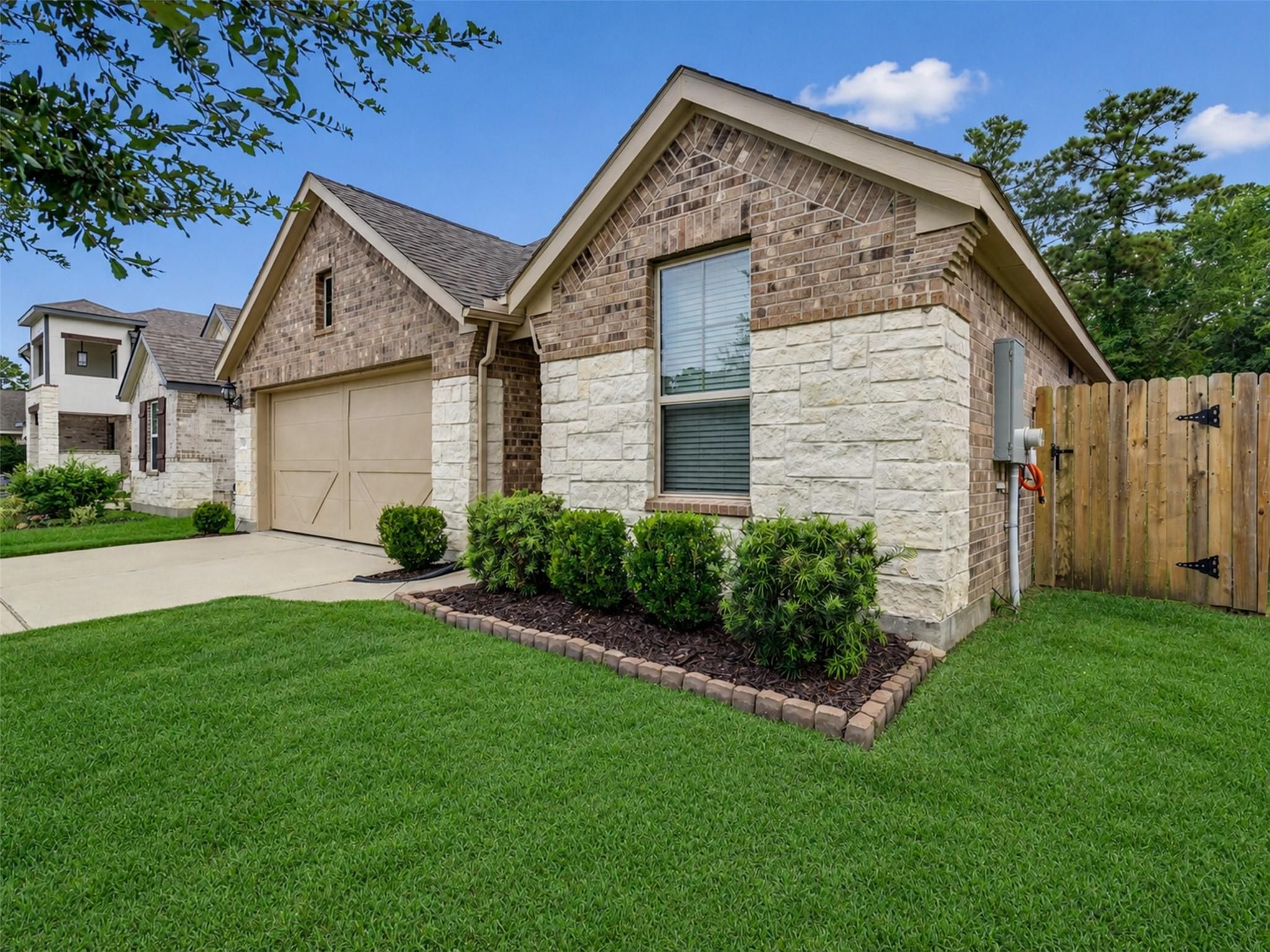 16923 Lagos Lane