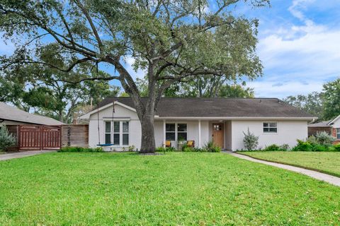 Photo of 2518 Southwick Street, Houston, TX 77080 (MLS # 11512989)