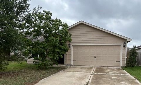 Photo of 996 Lake View Circle W, Brookshire, TX 77423 (MLS # 83765174)