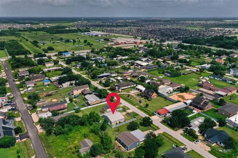 Tiny photo for 2213 Ellis Drive, Rosharon, TX 77583 (MLS # 90415646)
