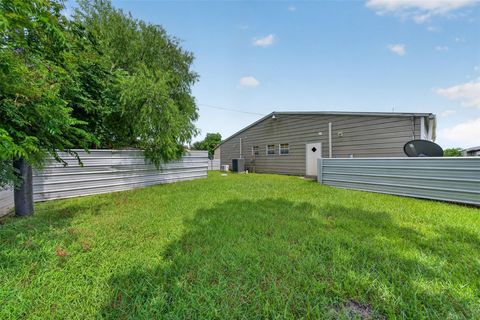 Tiny photo for 2213 Ellis Drive, Rosharon, TX 77583 (MLS # 90415646)