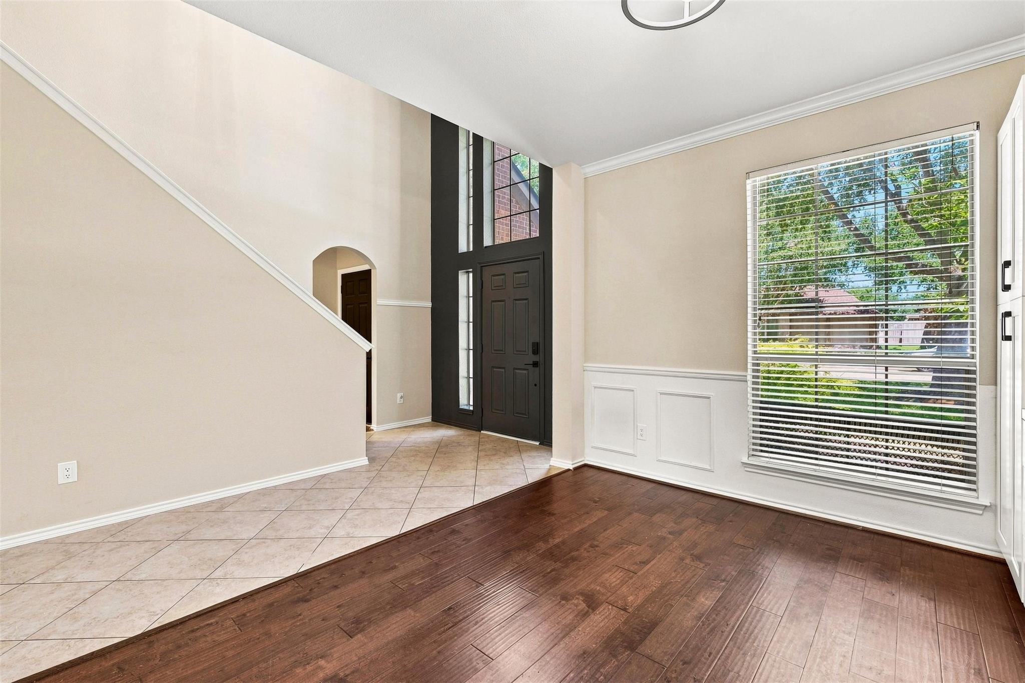 5526 Walnut Glen Lane