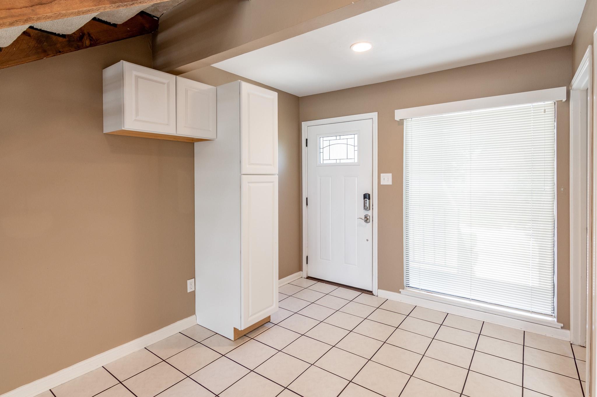 44 April Point Drive S