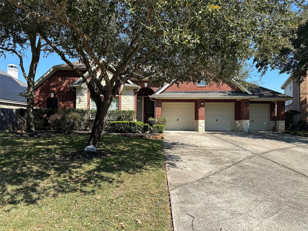 Photo of 13406 Popes Creek Lane, Houston, TX 77044 (MLS # 90953837)