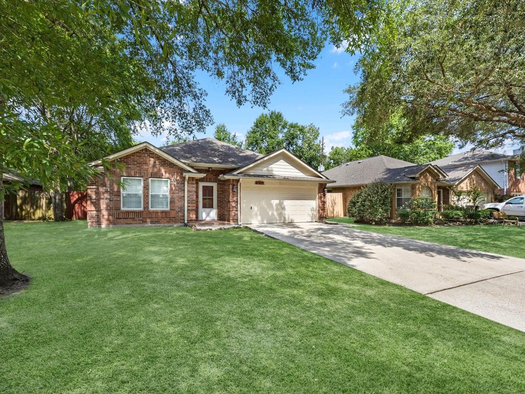 Photo of 27097 Crown Chase Drive, Kingwood, TX 77339 (MLS # 66943901)