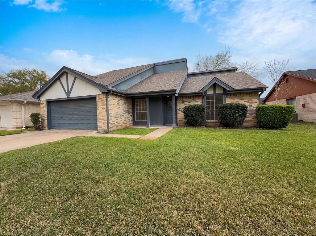 Photo of 2614 Coopers Post Lane, Sugar Land, TX 77478 (MLS # 16631831)