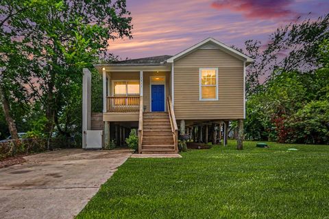 Photo of 5813 David Street, Texas City, TX 77539 (MLS # 92022117)