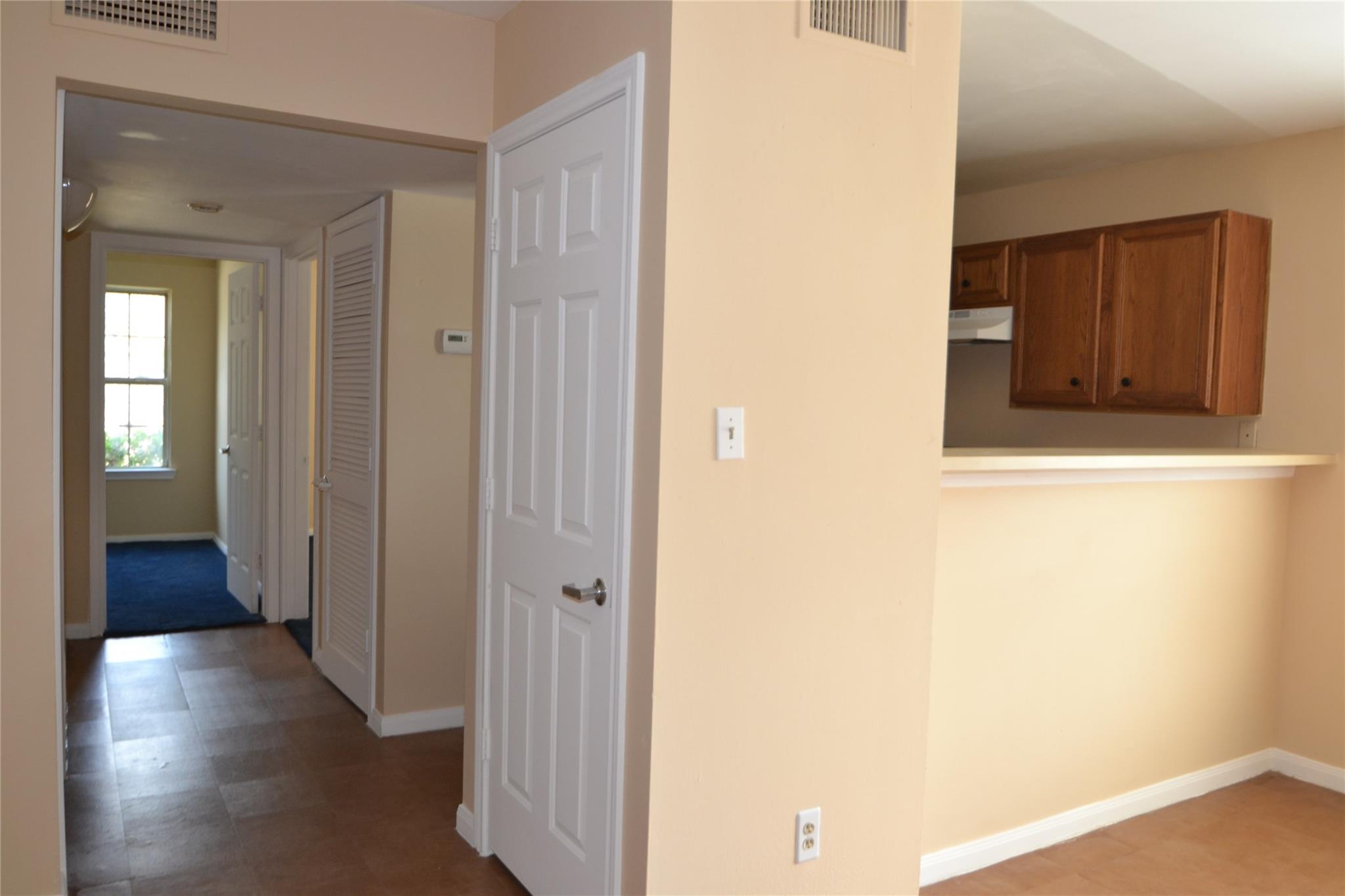 304 Dell Court 6