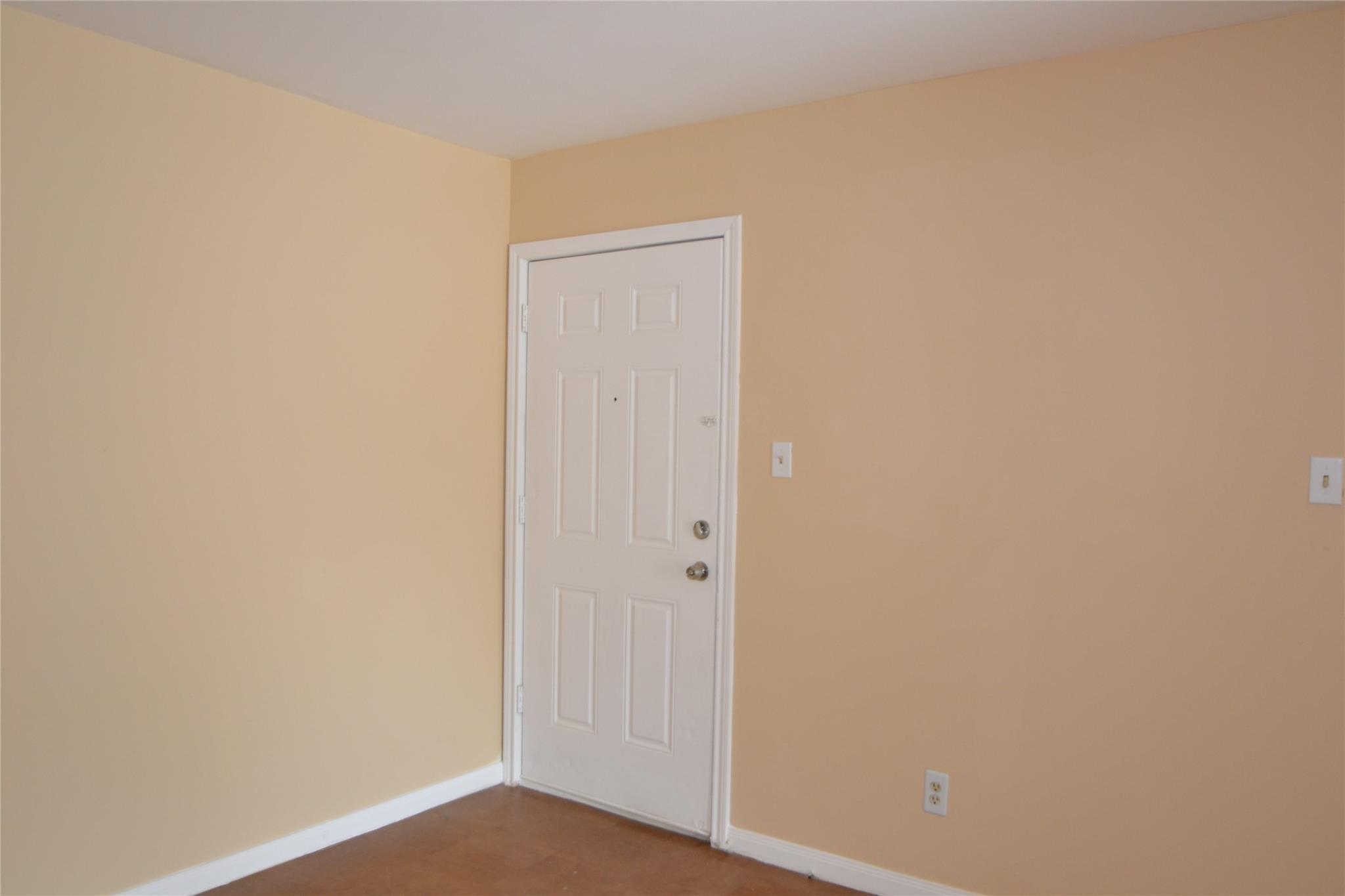 304 Dell Court 6