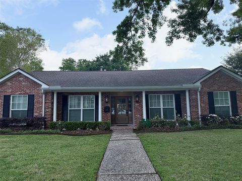 Photo of 13610 Taylorcrest Road, Houston, TX 77079 (MLS # 15751070)
