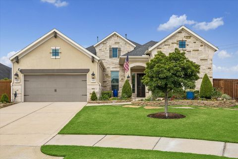 Photo of 5943 Wedgewood Heights Way, Houston, TX 77059 (MLS # 47079711)