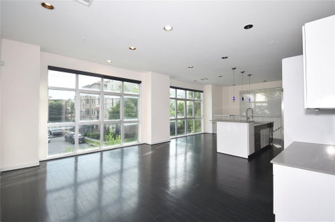 Photo of 207 Pierce Street #201, Houston, TX 77002 (MLS # 80639141)