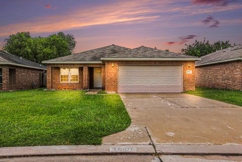 Homes For Sale - 18011 Kinsale Valley Lane<br/> Houston, TX 77060