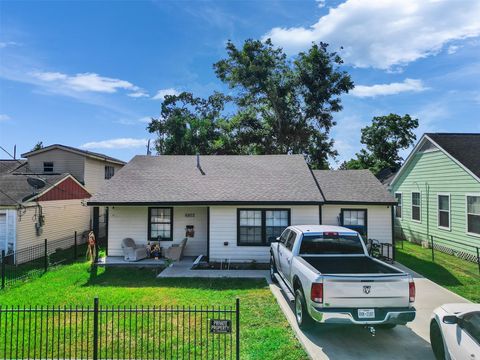 Photo of 6802 Force Street, Houston, TX 77020 (MLS # 7841572)