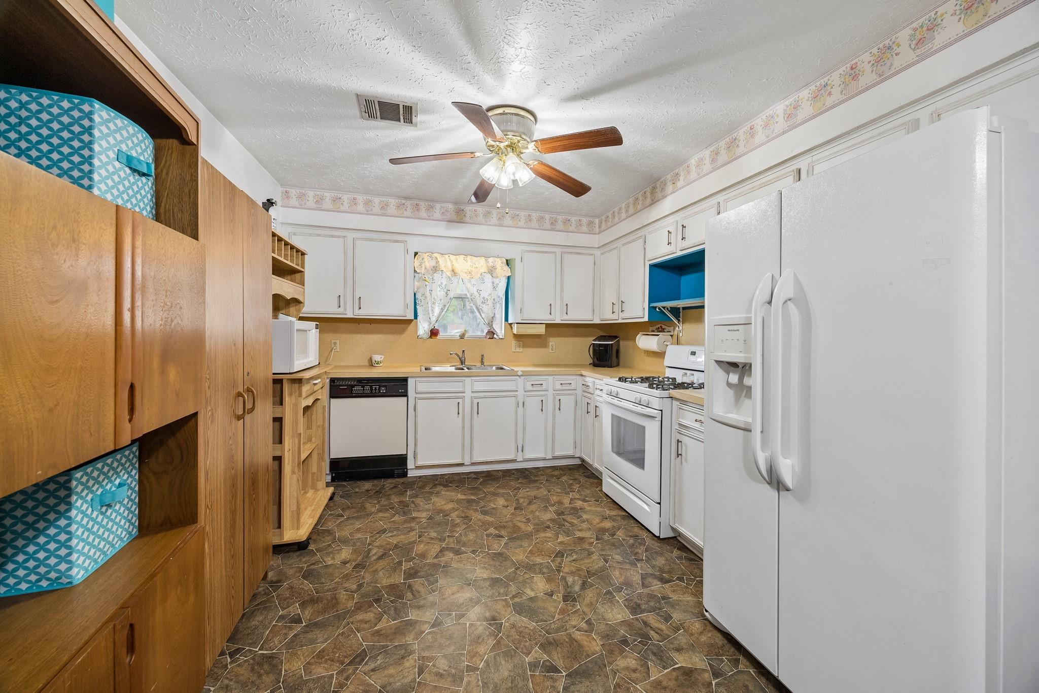 2025 Hillshire Drive