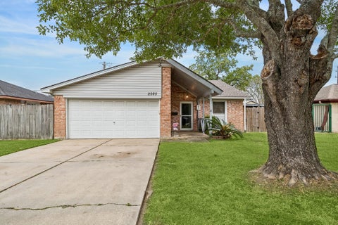 Photo of 2025 Hillshire Drive, Deer Park, TX 77536 (MLS # 35586283)