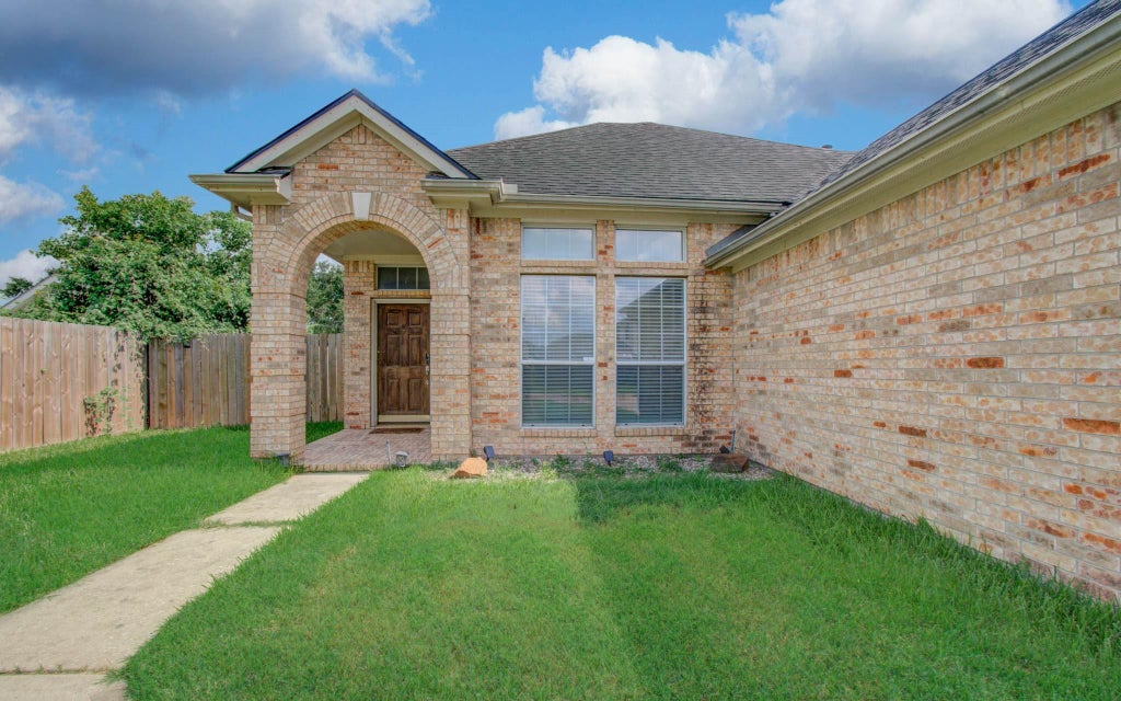 Photo of 18303 Brenwood Manor Drive, Katy, TX 77449 (MLS # 64984795)