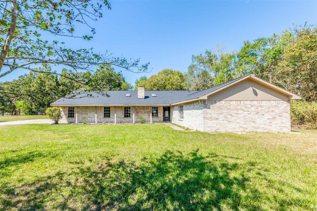 Photo of 3903 Acorn Ln Ln, Kingwood, TX 77365 (MLS # 9243076)