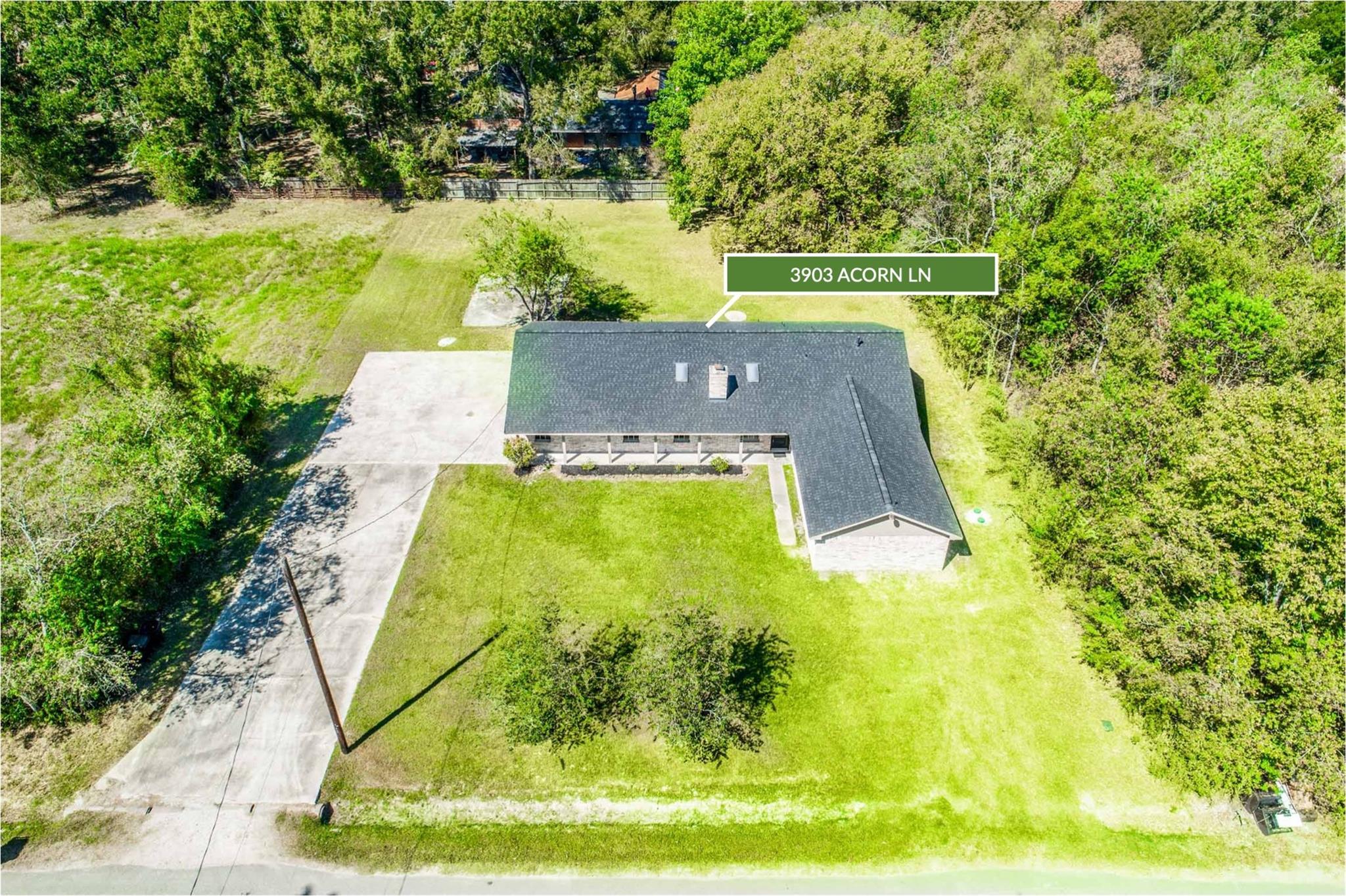 3903 Acorn Ln