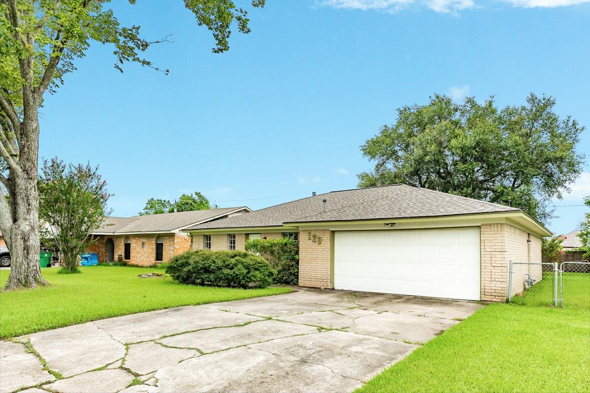 129 La Laja Drive