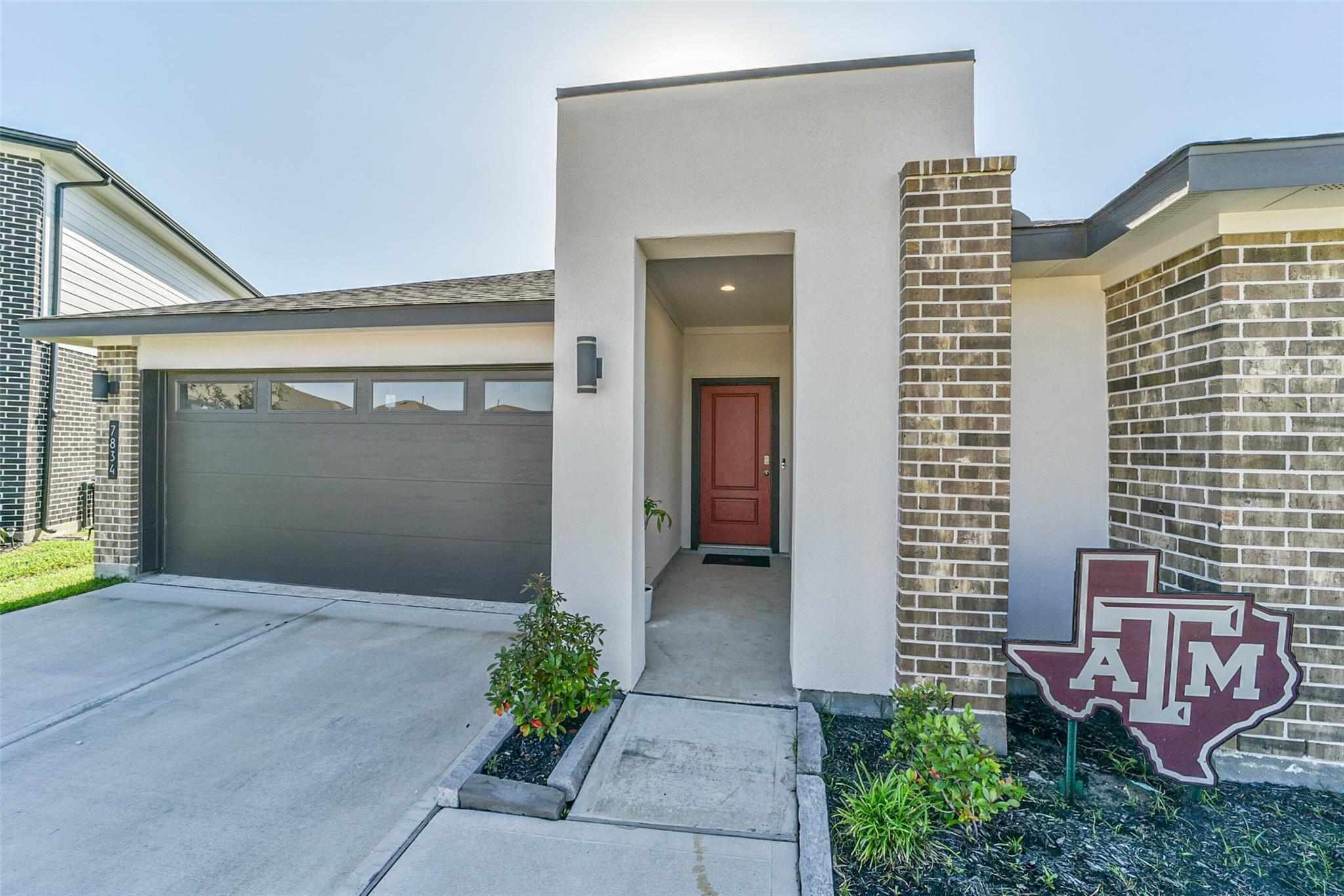 7834 Golden Rubia Lane