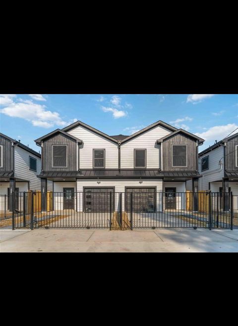 6734 Paris Street A-B Houston TX 77021